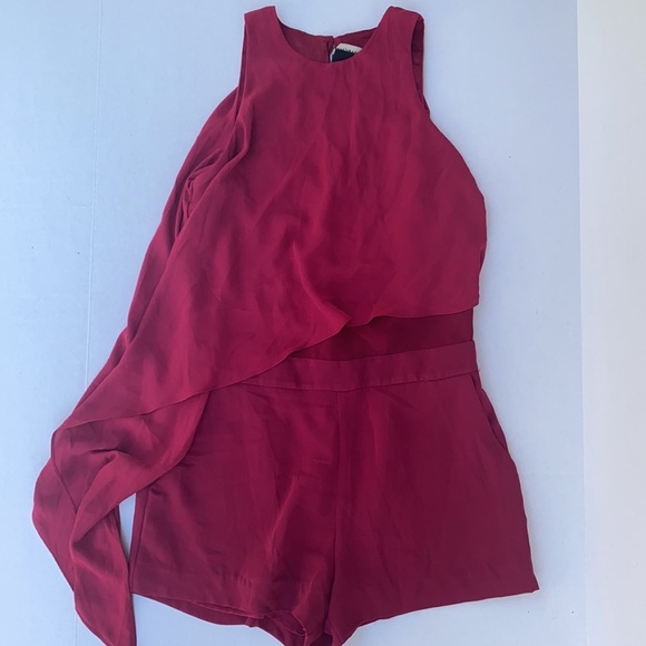 GUESS BY MARCIANO Flounce chiffon overlay Romper - Picture 3 of 6